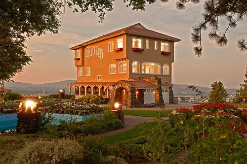 Photo of Arbor Crest Winery, a perfect location for a fall wedding in Spokane.